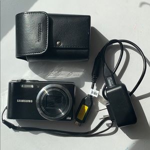 Samsung HZ30W Digital Camera 15X zoom